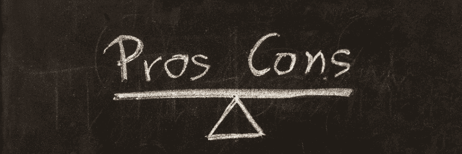 pros-contra-cons-concept-empty-list-on-blackboard